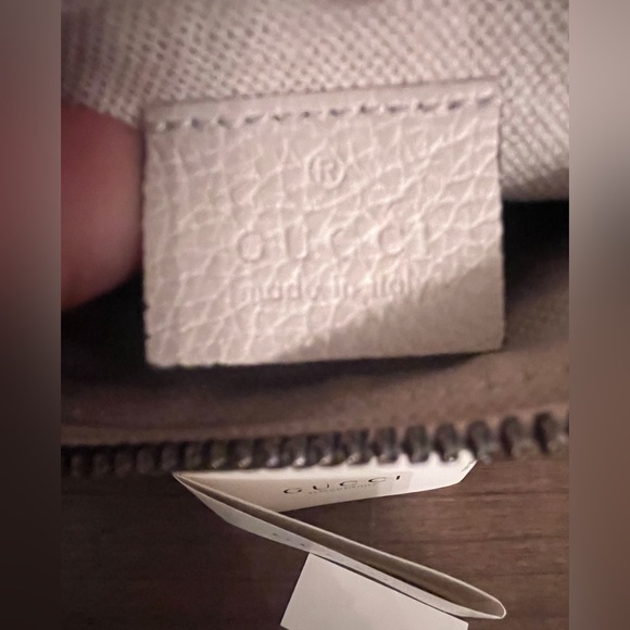 Gucci Cream and Black Belt Bag - Picture 6 of 7